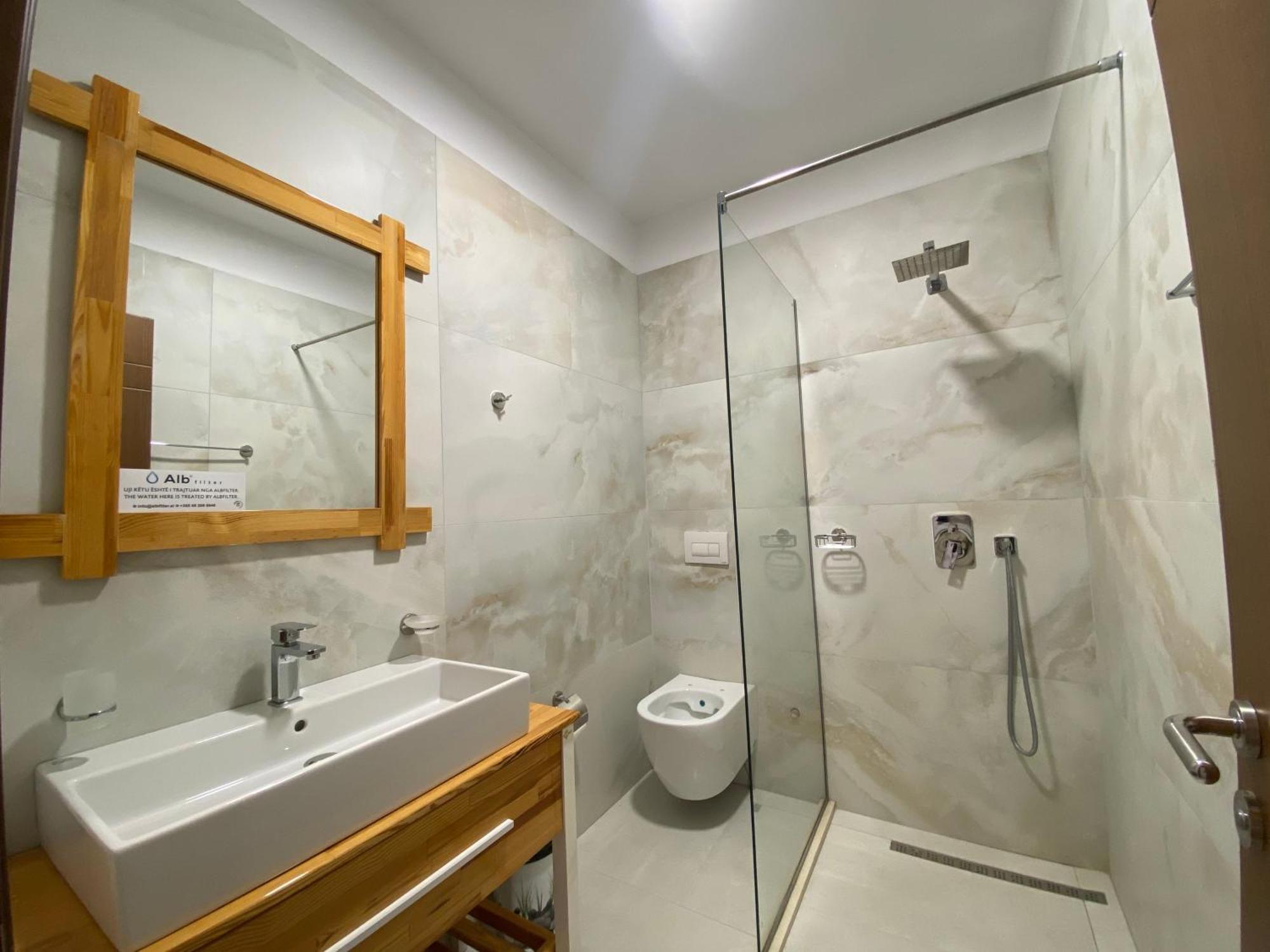 Hotel Lahuta E Vjeter Agroturizem Lac Zewnętrze zdjęcie