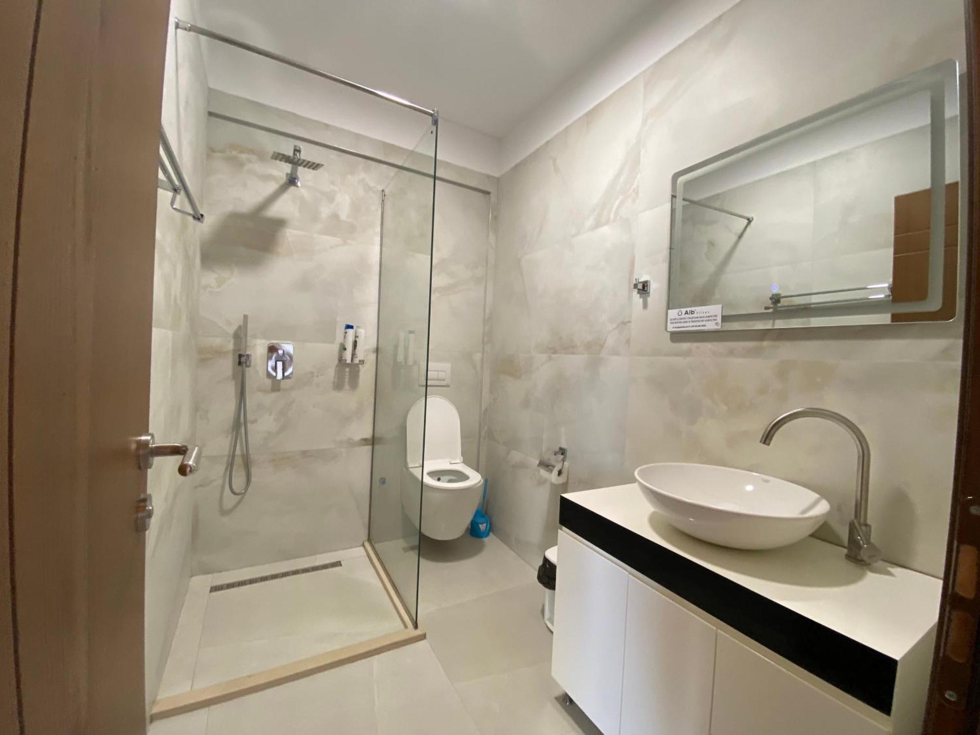 Hotel Lahuta E Vjeter Agroturizem Lac Zewnętrze zdjęcie