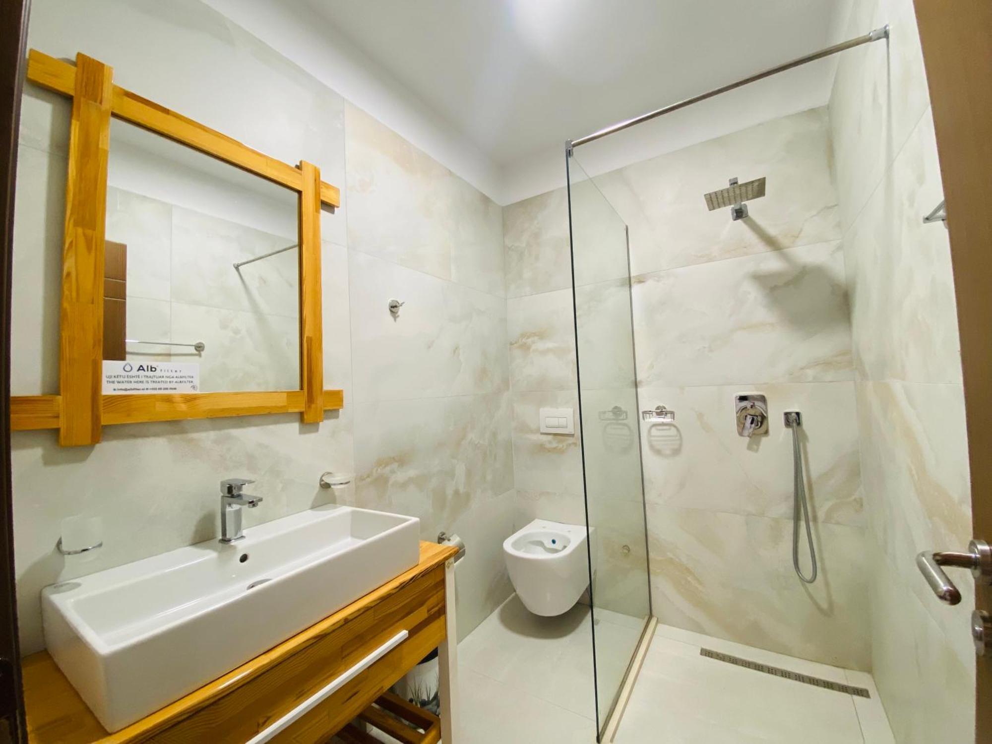Hotel Lahuta E Vjeter Agroturizem Lac Zewnętrze zdjęcie