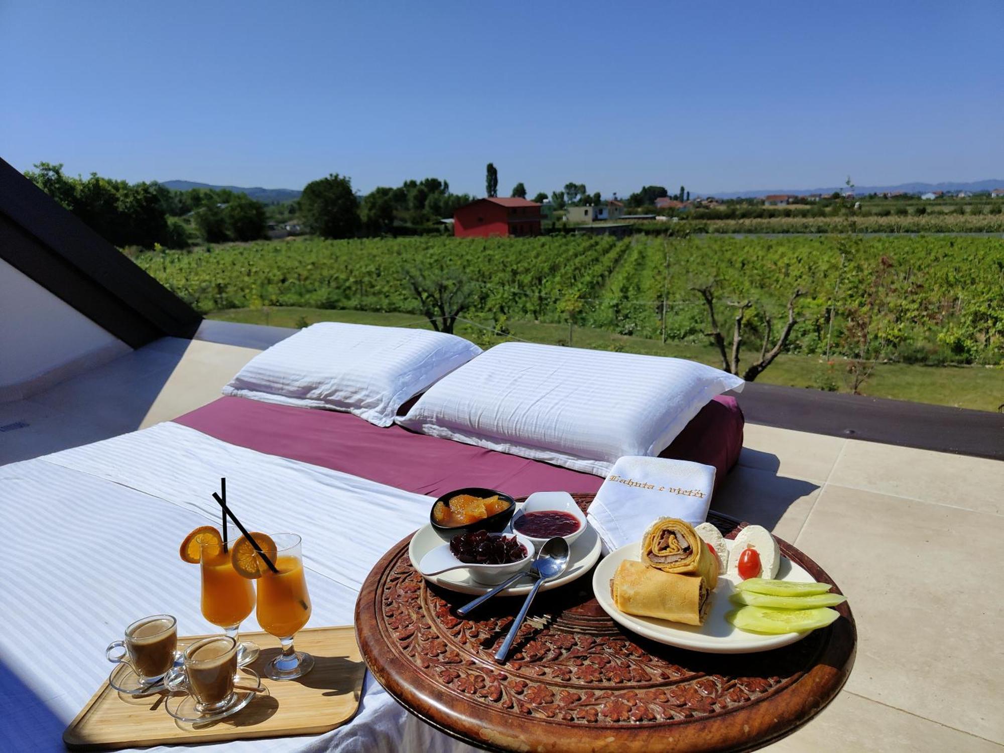 Hotel Lahuta E Vjeter Agroturizem Lac Zewnętrze zdjęcie